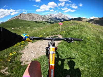 le VTT à Montgenèvre l'été, avec la centrale de réservation